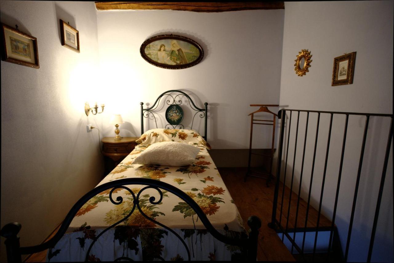 I Tre Poderi 1872 Bed & Breakfast Treggiaia Dış mekan fotoğraf